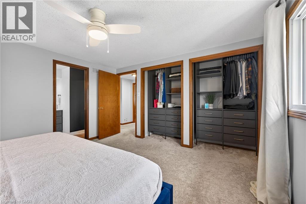 22 Vance Crescent, Waterdown, ON - Indoor Photo Showing Bedroom