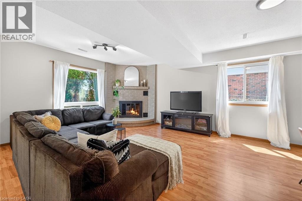 22 Vance Crescent, Waterdown, ON - Indoor Photo Showing Living Room With Fireplace