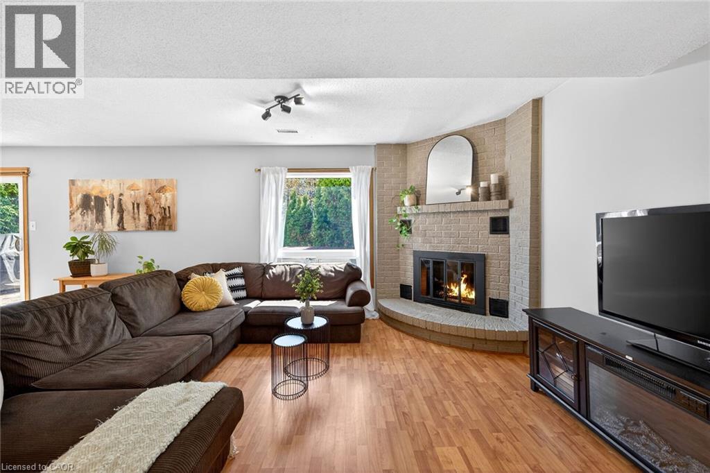 22 Vance Crescent, Waterdown, ON - Indoor Photo Showing Living Room With Fireplace