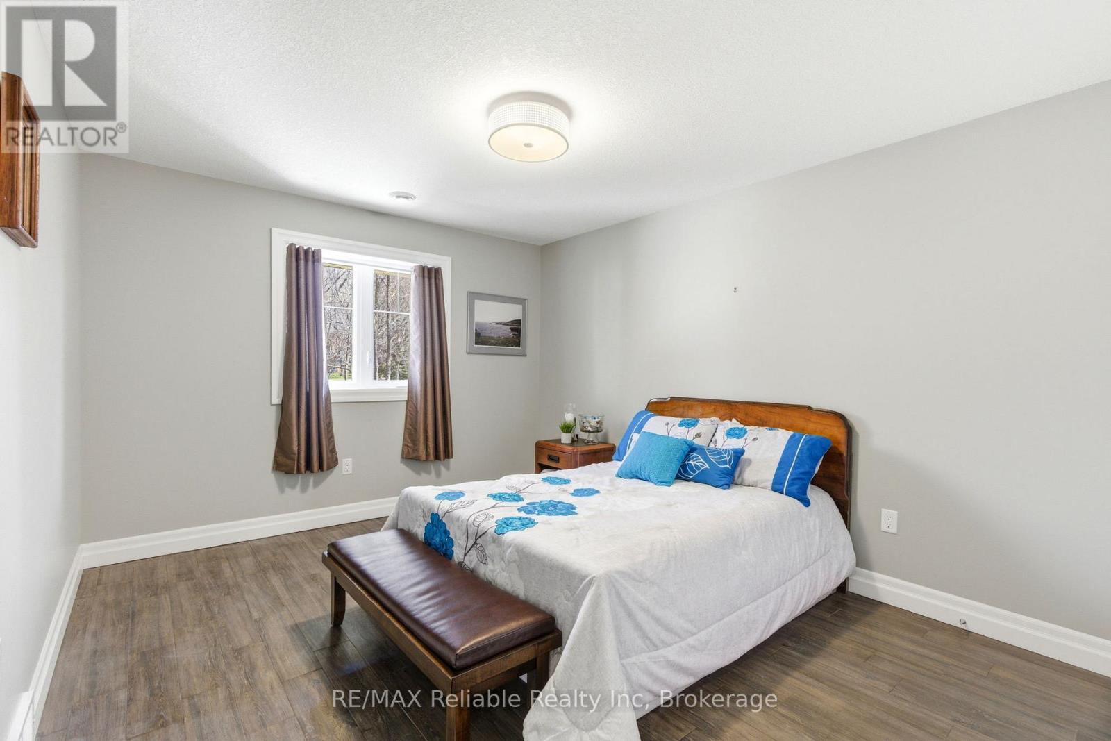 second bedroom on main floor - 79055 Kelly Court, Central Huron (Goderich), ON - Indoor Photo Showing Bedroom