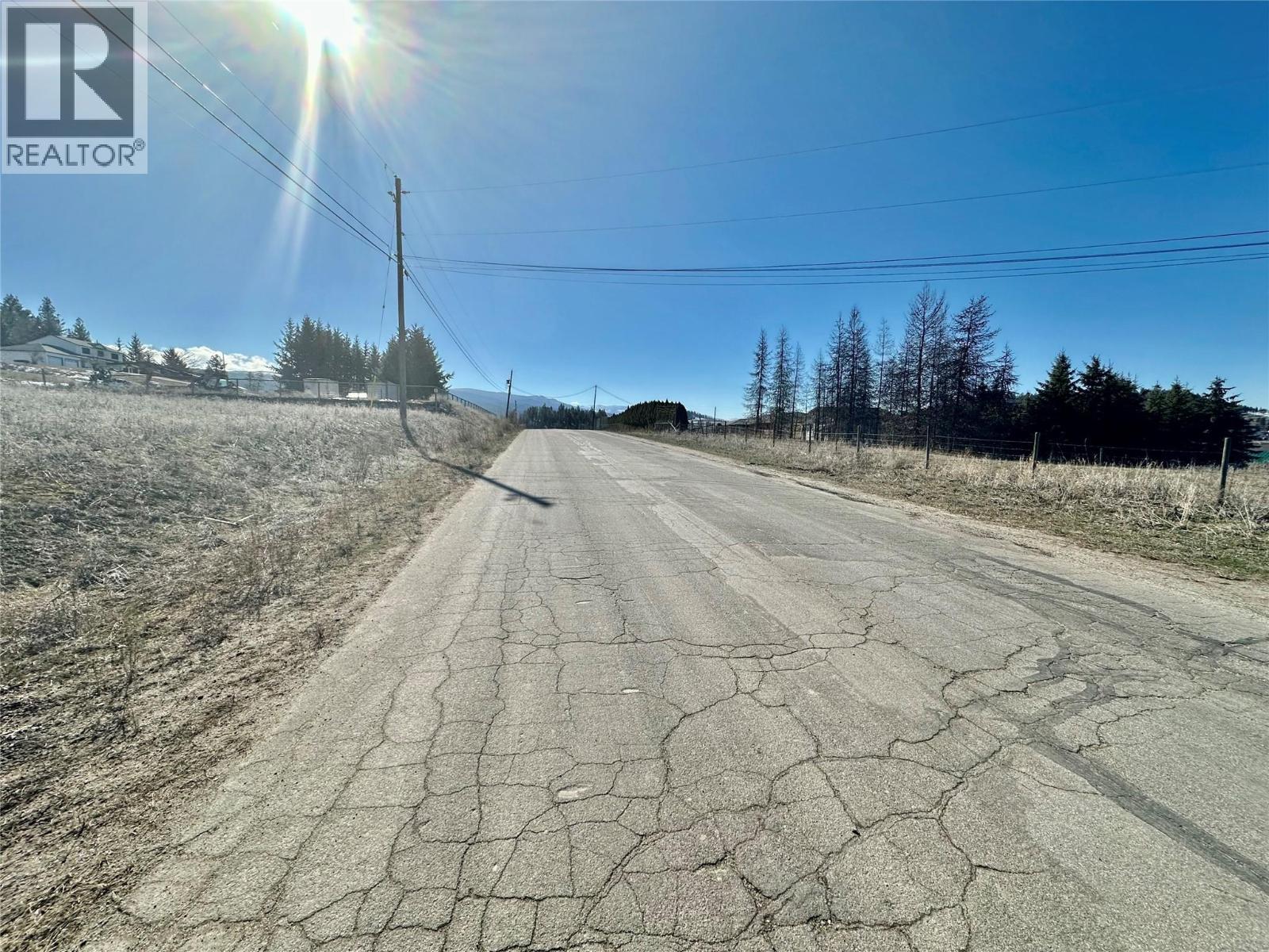 2175 Brentwood Road, Kelowna, BC
