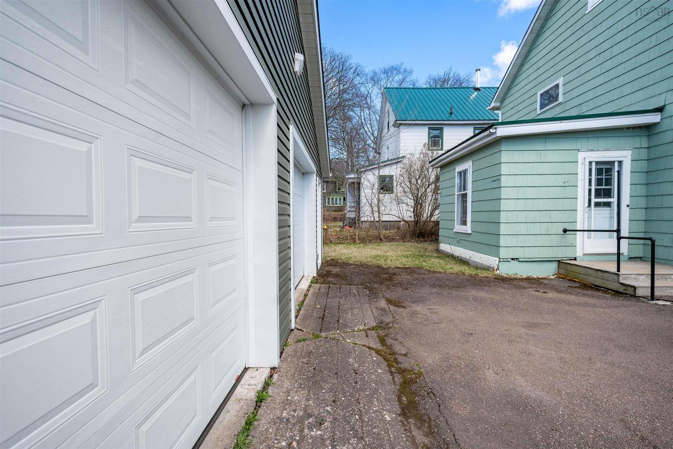 8 Robie Street, Amherst, NS