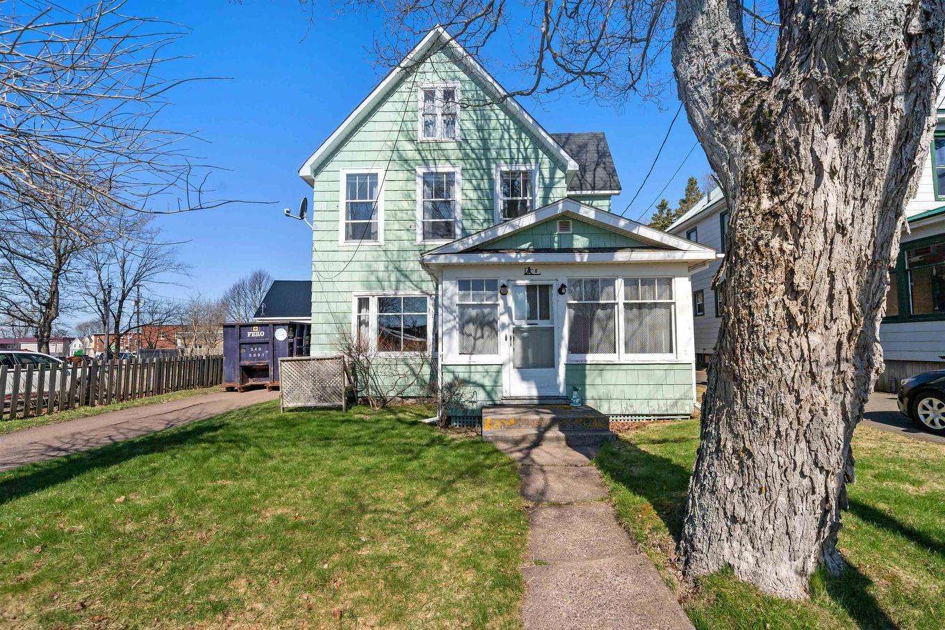 8 Robie Street, Amherst, NS