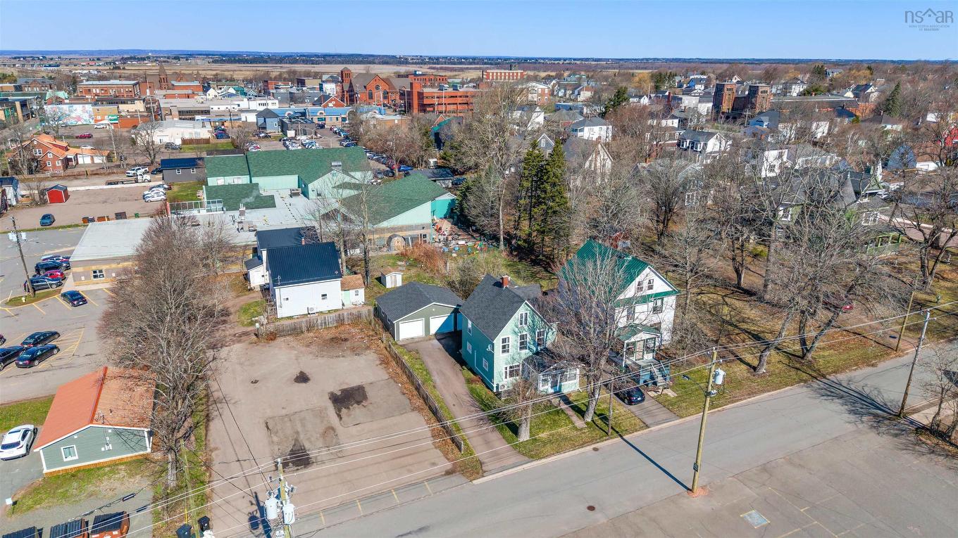 8 Robie Street, Amherst, NS