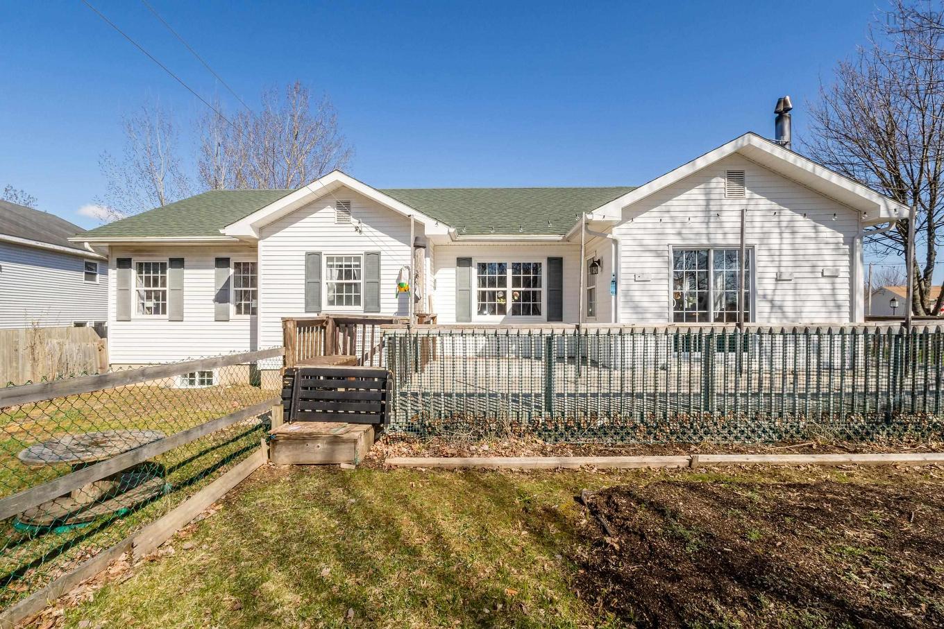 163 Orchard Street, Berwick, NS