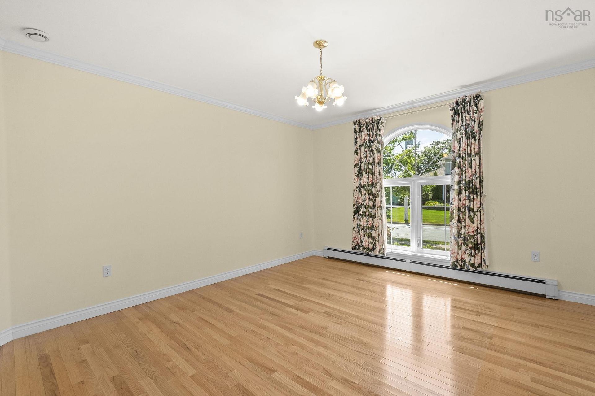 152 Roxbury Crescent, Halifax, NS