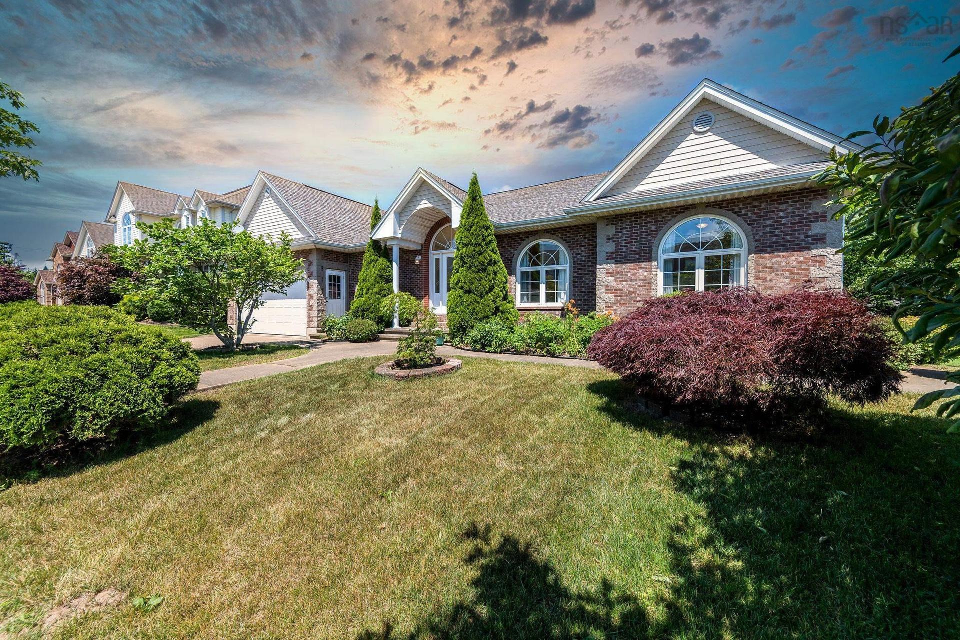 152 Roxbury Crescent, Halifax, NS