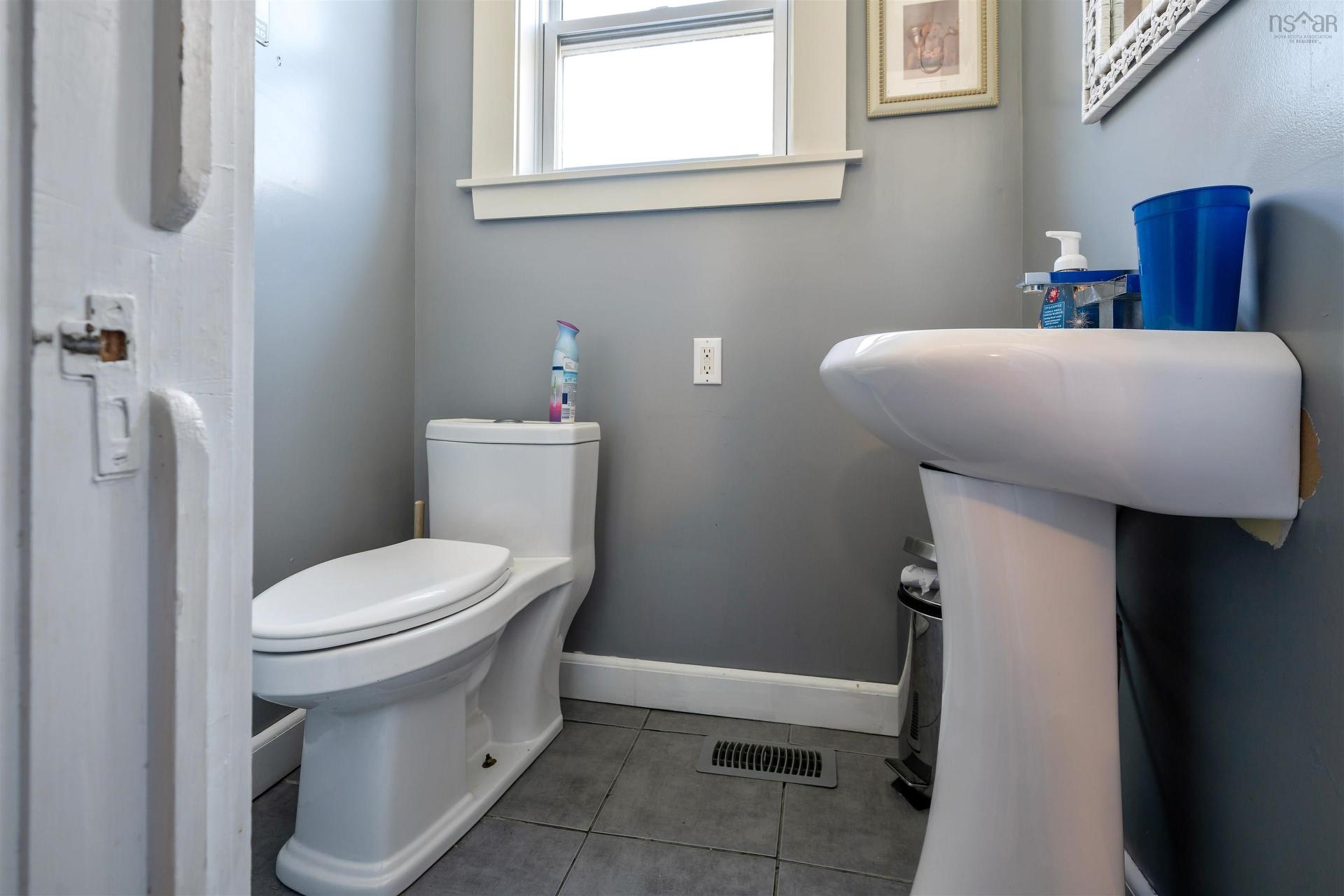40 Clifford Street, Amherst, NS