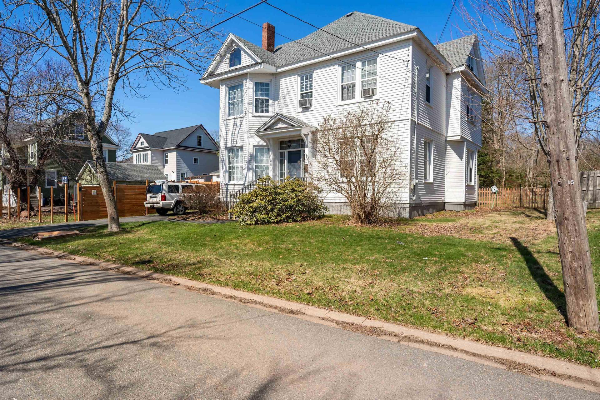 40 Clifford Street, Amherst, NS
