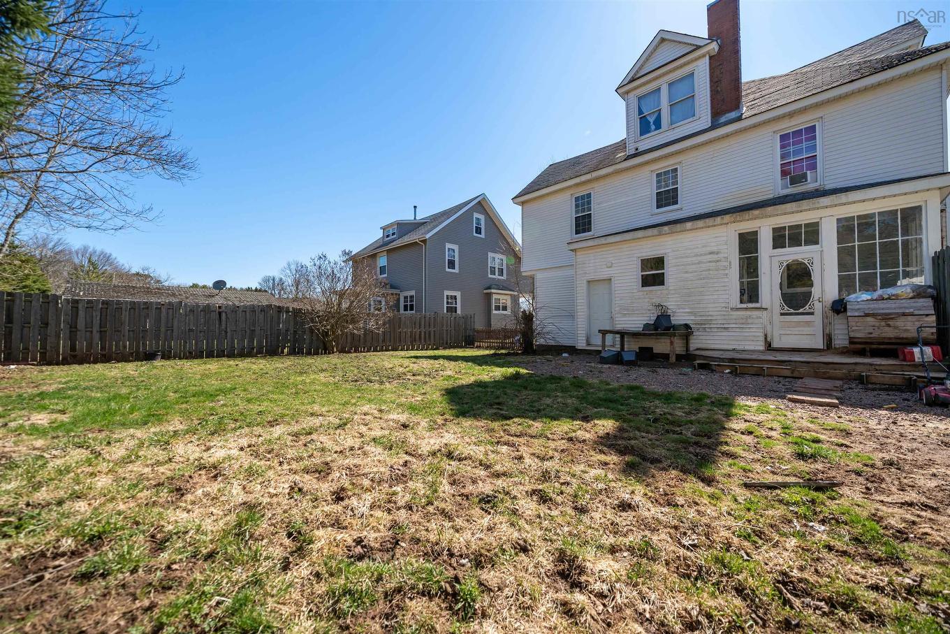 40 Clifford Street, Amherst, NS
