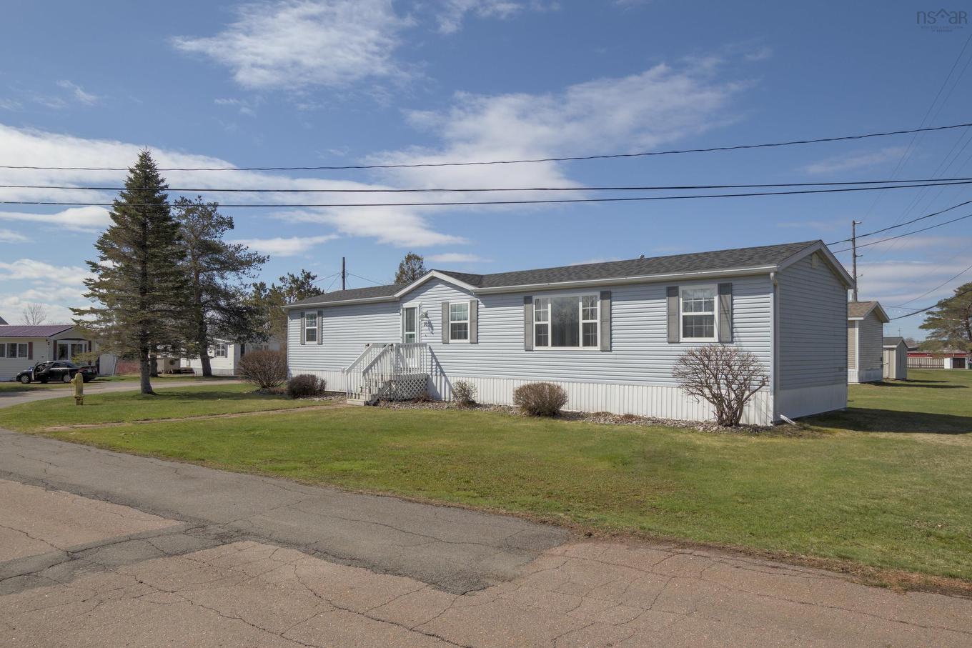 10 Lorne Crescent, Amherst, NS