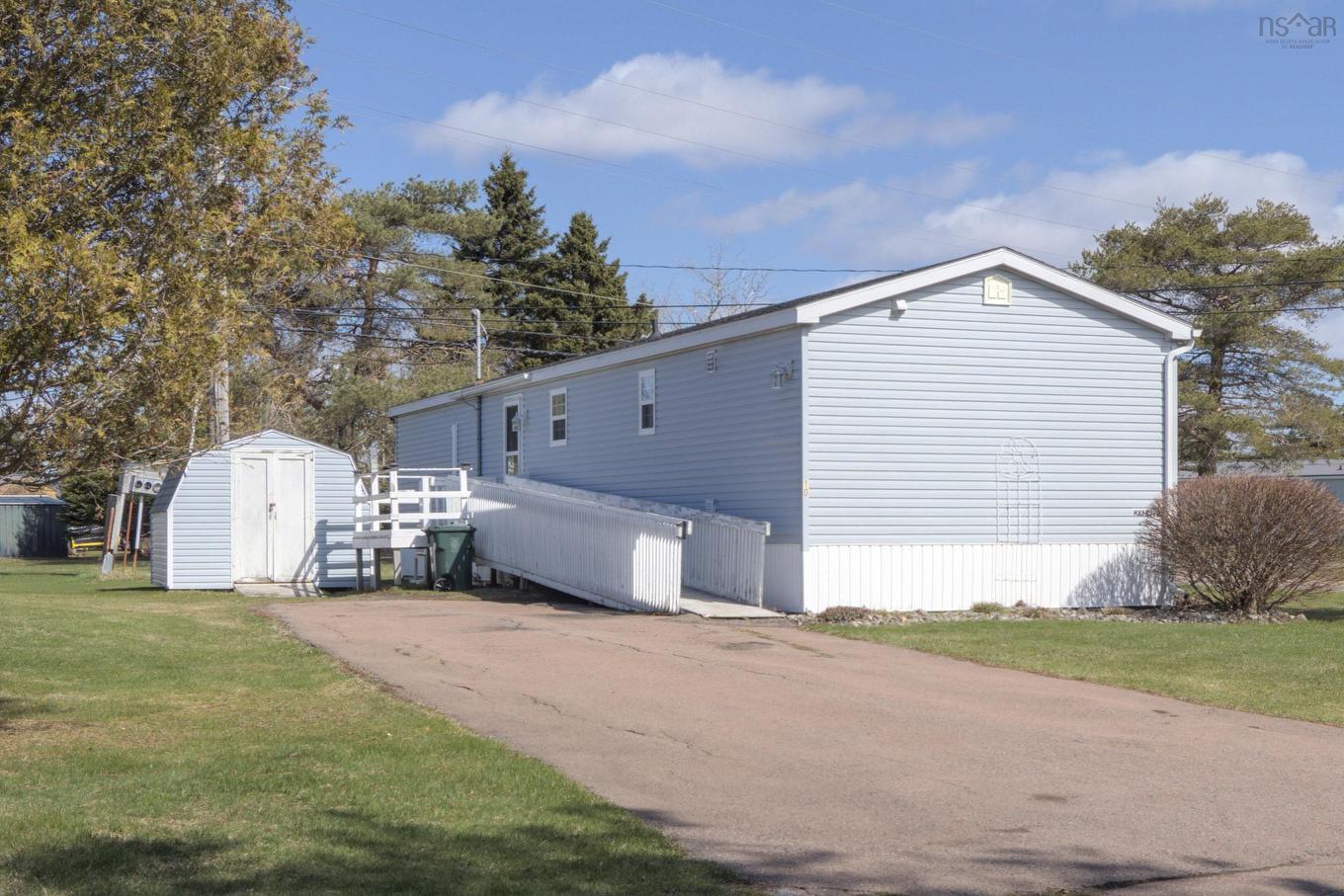 10 Lorne Crescent, Amherst, NS