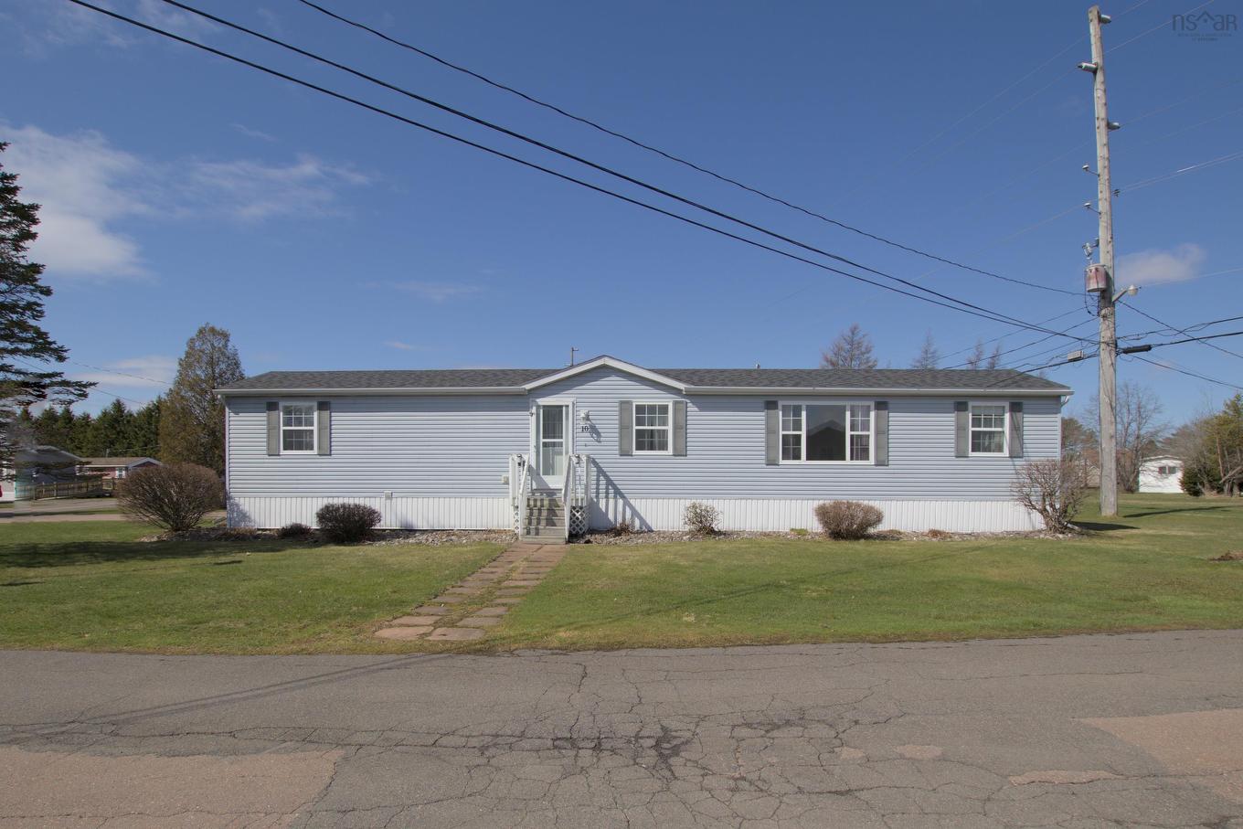 10 Lorne Crescent, Amherst, NS