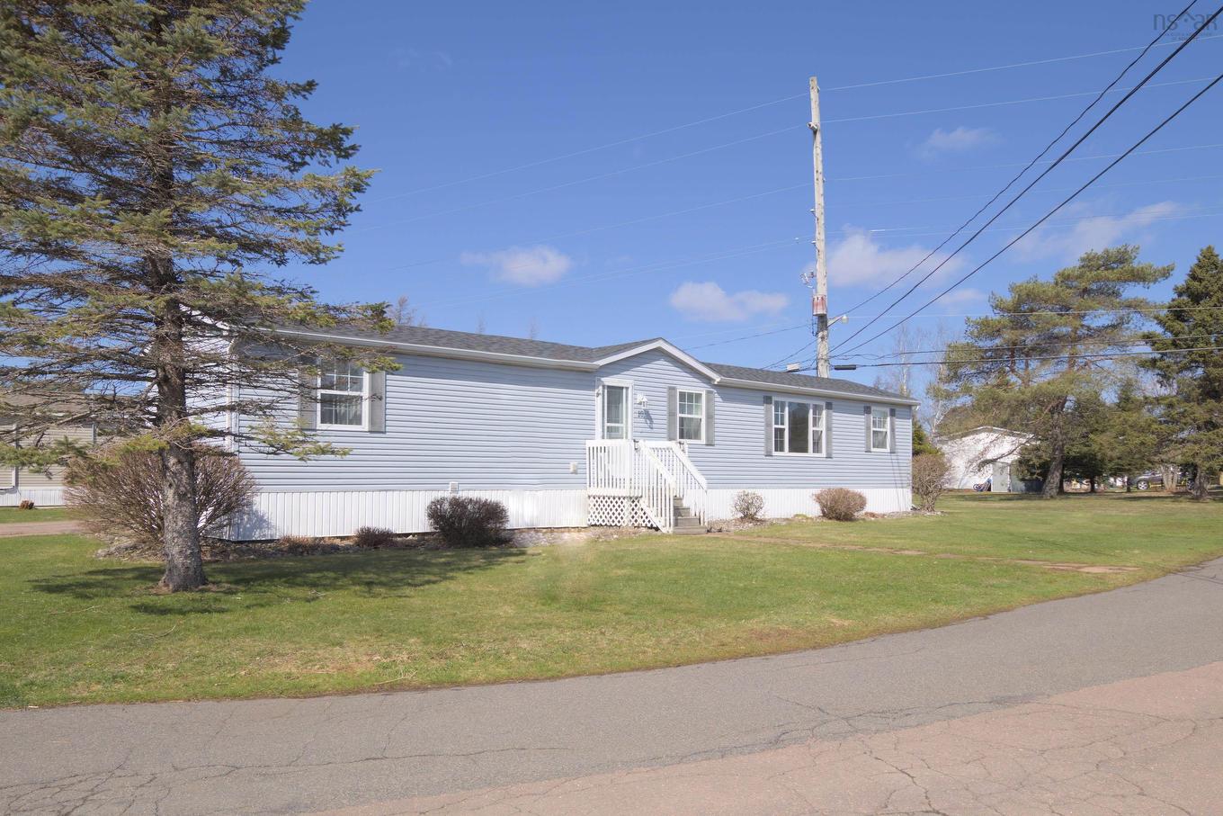 10 Lorne Crescent, Amherst, NS