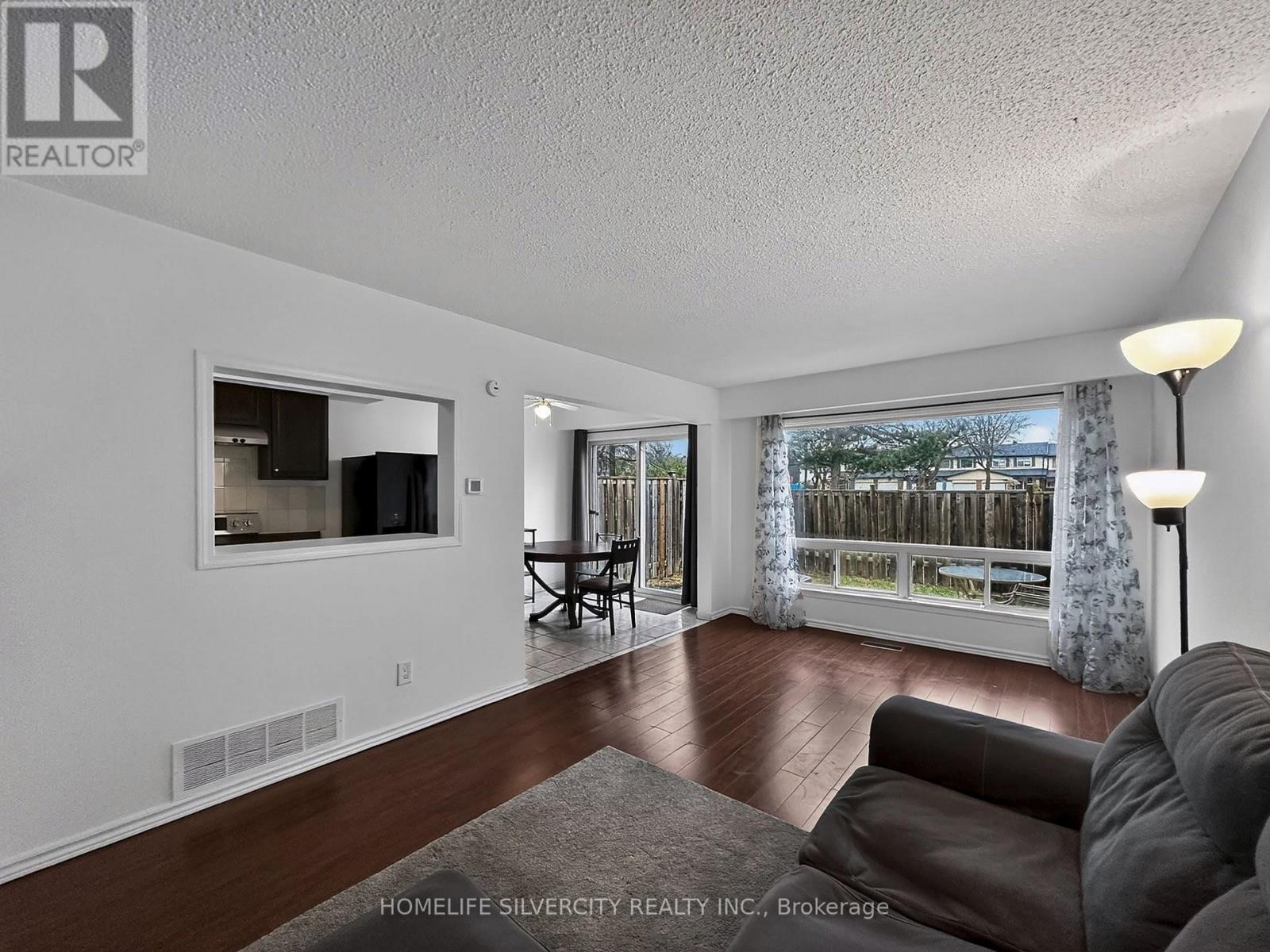 46 Vodden Court, Brampton, ON - Indoor Photo Showing Living Room