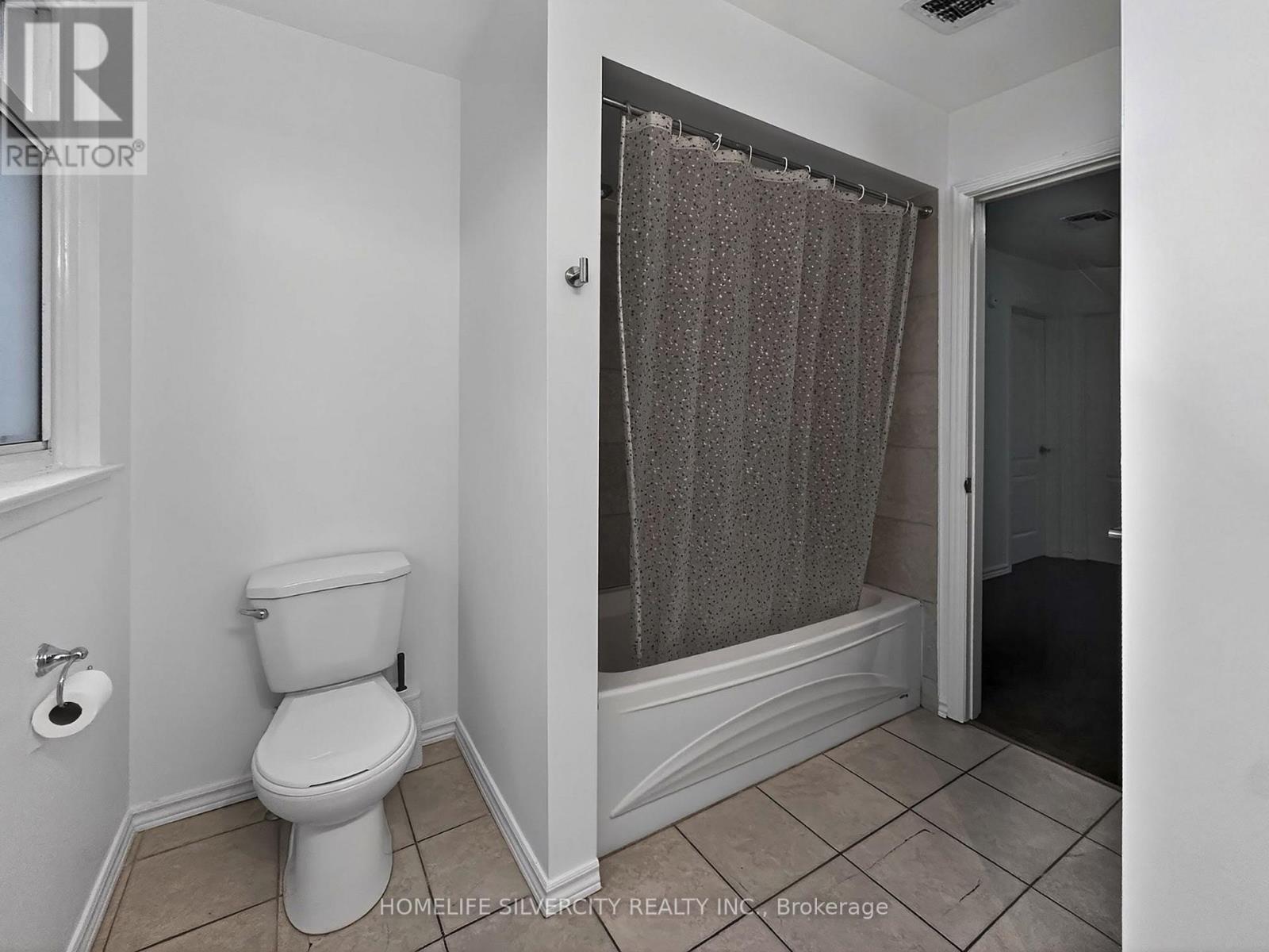 46 Vodden Court, Brampton, ON - Indoor Photo Showing Bathroom