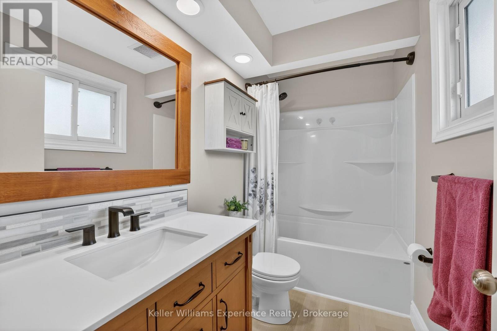 126 Gerald Avenue, Orillia, ON - Indoor Photo Showing Bathroom