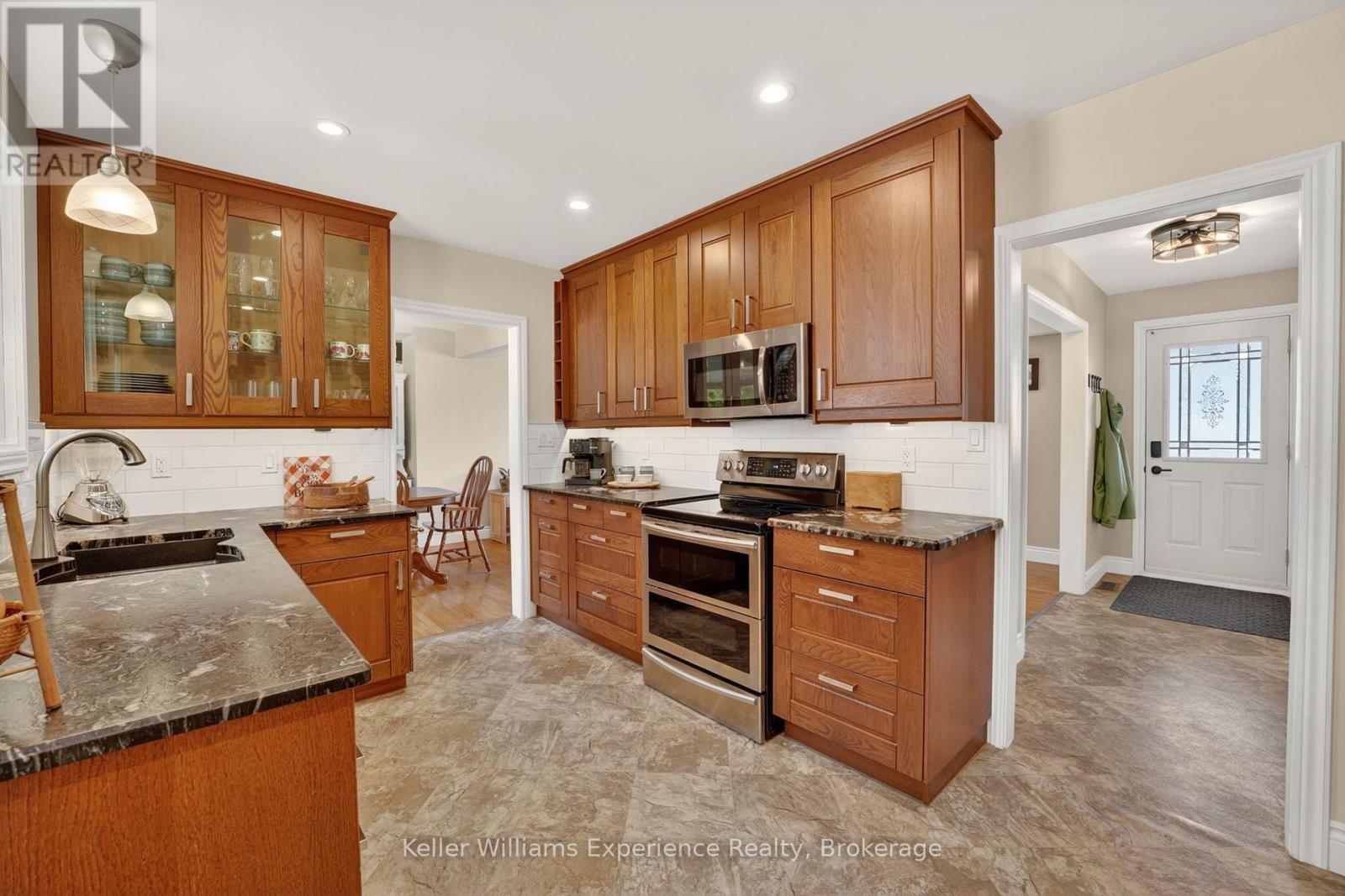 126 Gerald Avenue, Orillia, ON - Indoor Photo Showing Kitchen With Double Sink