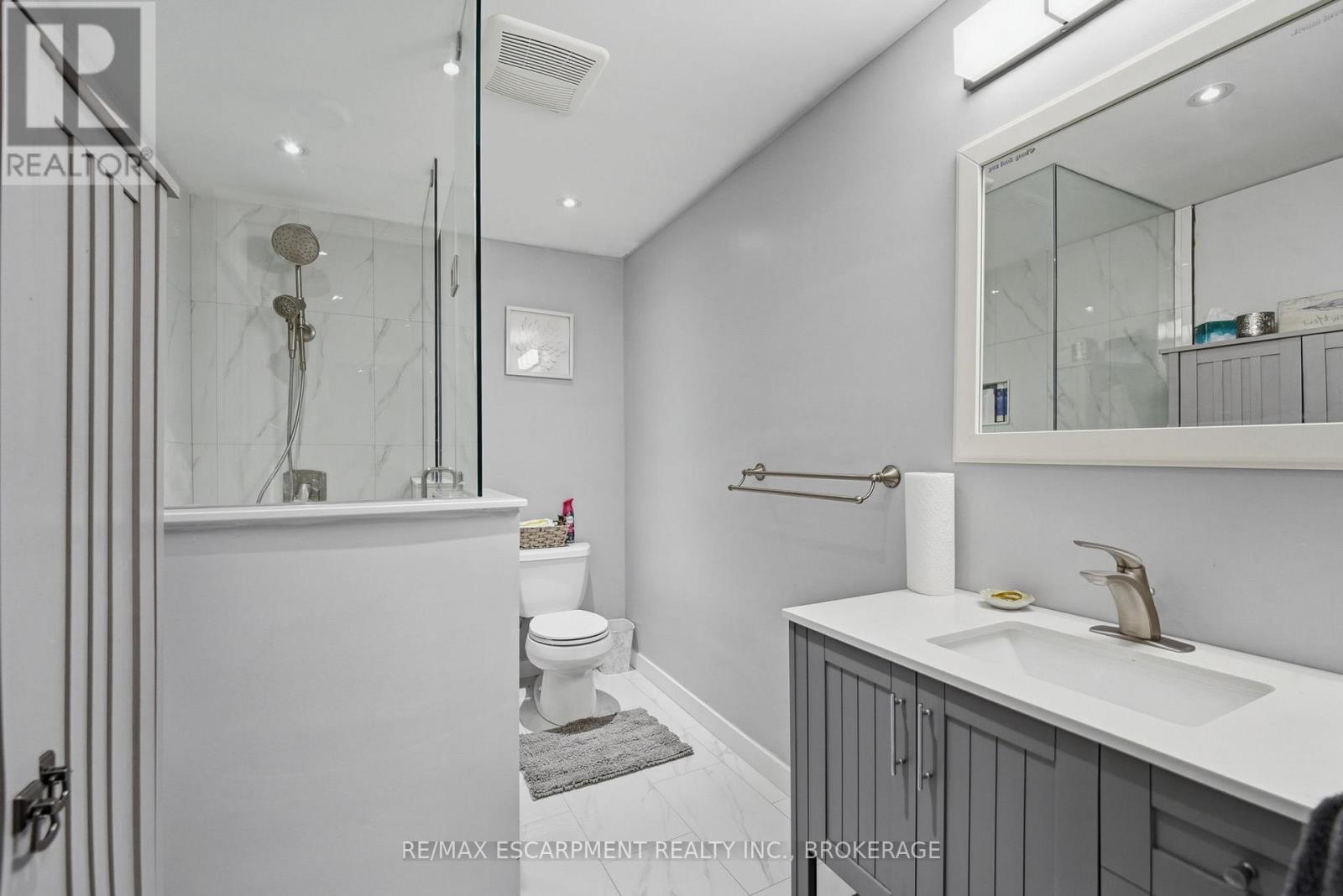 Basement Bedroom ensuite - 26 - 7 Gibson Place, St. Catharines (Downtown), ON - Indoor Photo Showing Bathroom