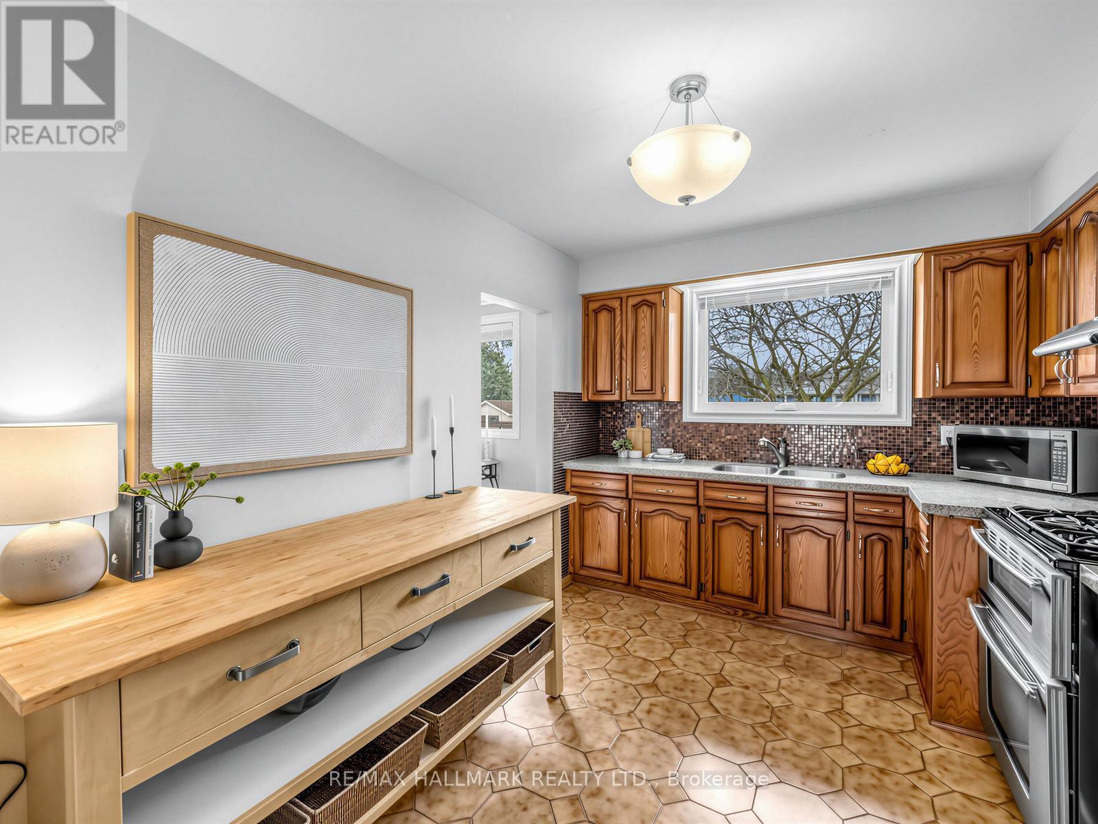 1649 Carletta Drive, Mississauga, ON