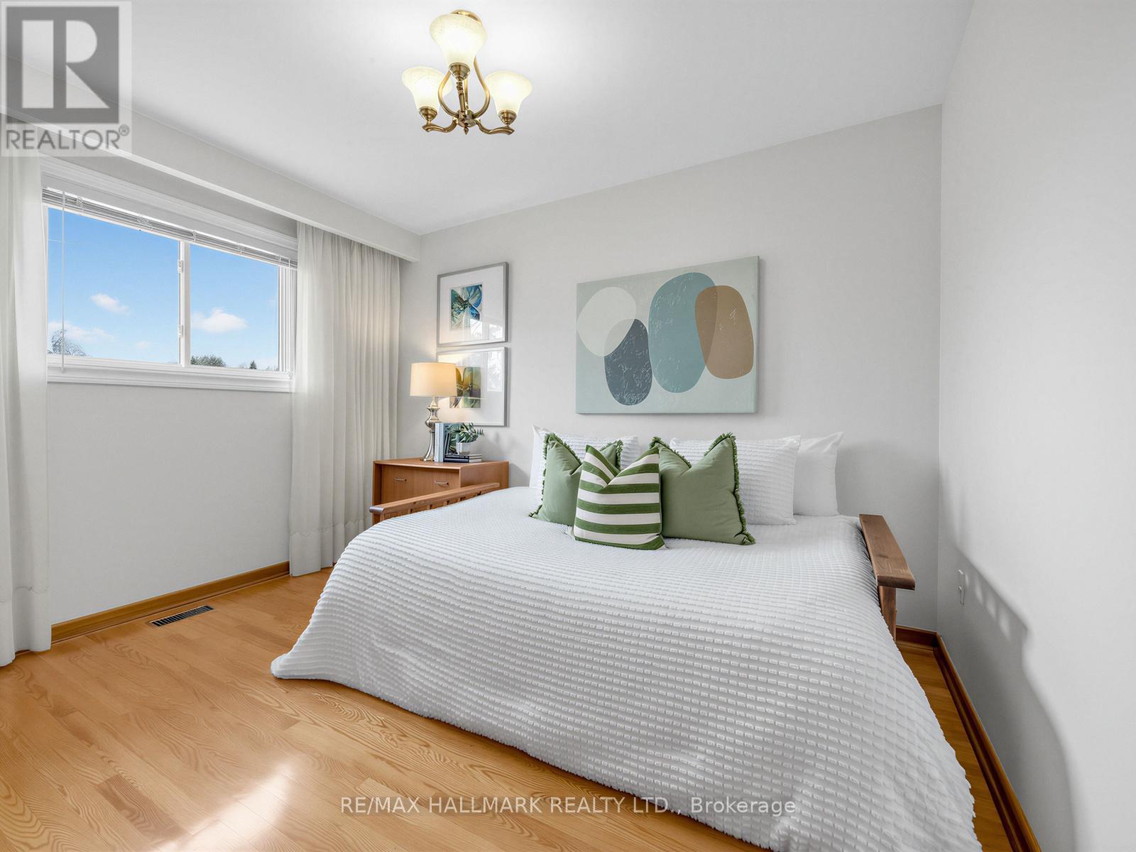 1649 Carletta Drive, Mississauga, ON