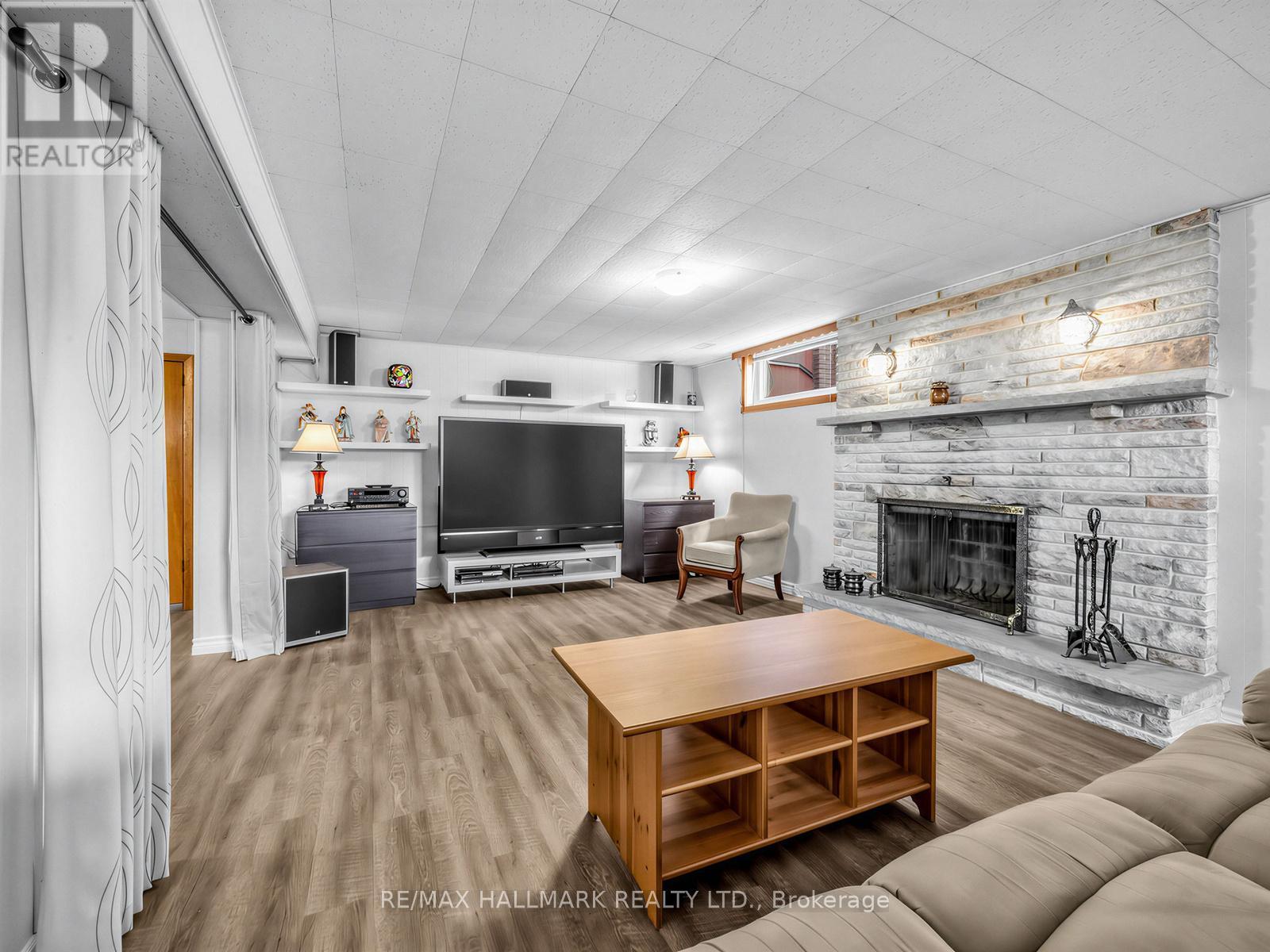 1649 Carletta Drive, Mississauga, ON