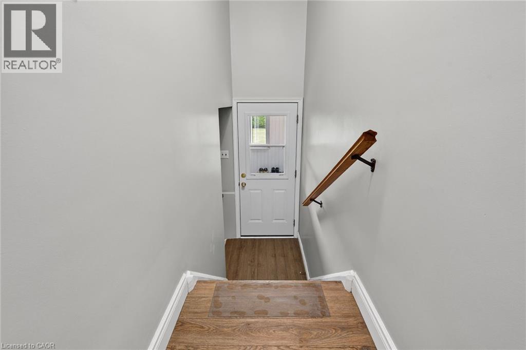 27 Camille Court, Hamilton, ON - Indoor Photo Showing Other Room