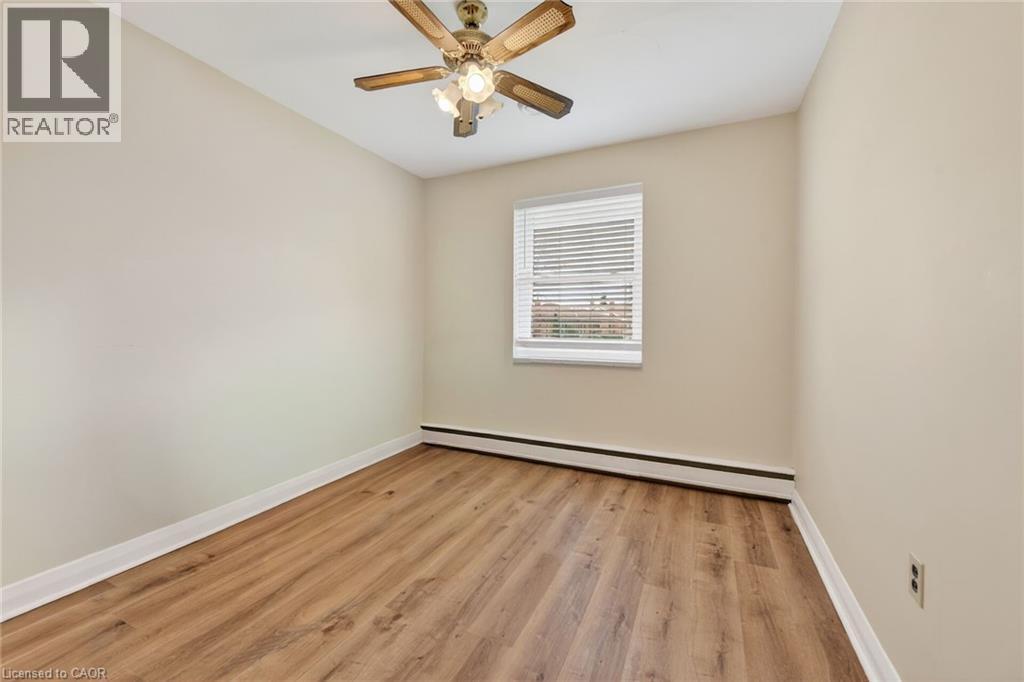 27 Camille Court, Hamilton, ON - Indoor Photo Showing Other Room