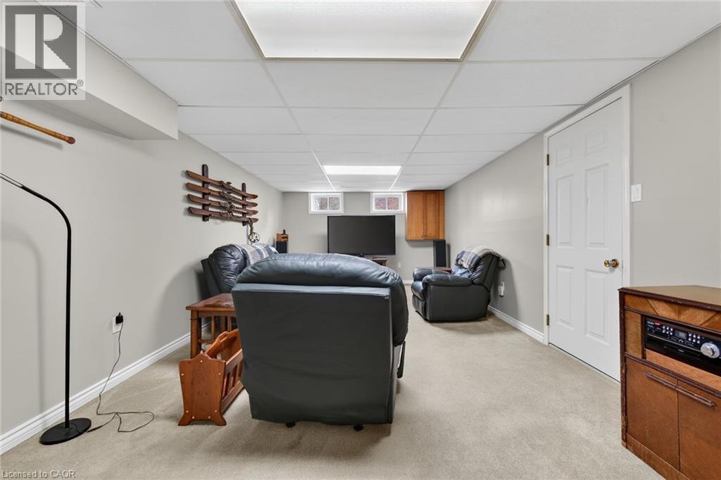 27 Camille Court, Hamilton, ON - Indoor