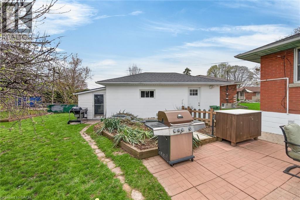 27 Camille Court, Hamilton, ON - Outdoor With Exterior