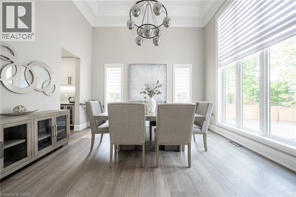 8378 Chippewa Road E, Mount Hope, ON - Indoor Photo Showing Dining Room