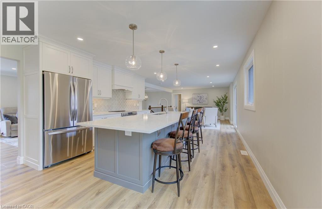 395 Warrington Drive, Waterloo, ON - Indoor Photo Showing Kitchen With Stainless Steel Kitchen With Upgraded Kitchen
