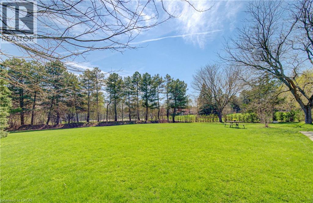 395 Warrington Drive, Waterloo, ON - Outdoor