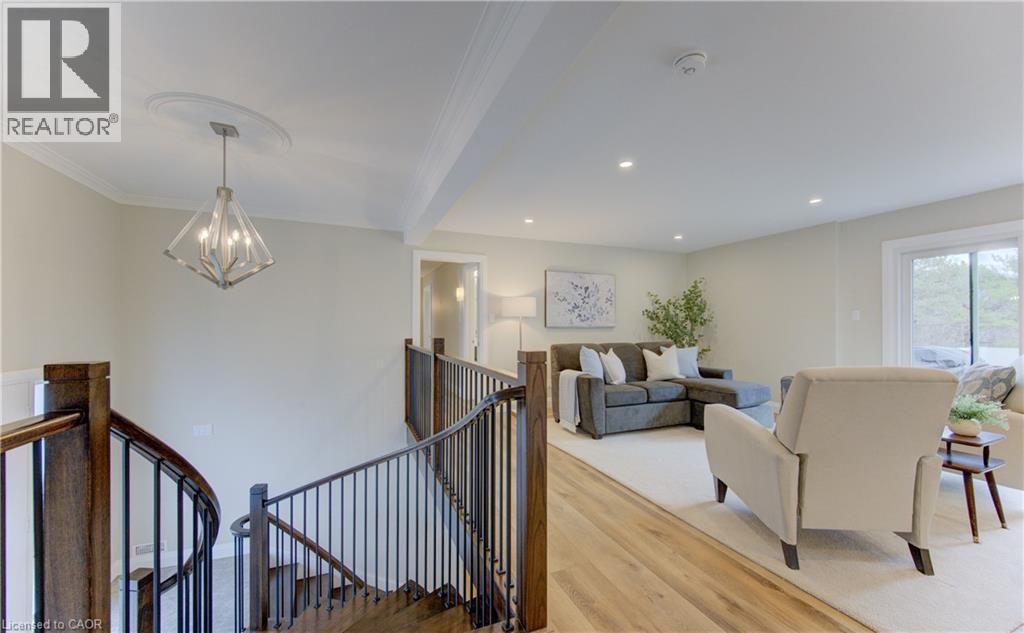 395 Warrington Drive, Waterloo, ON - Indoor Photo Showing Other Room