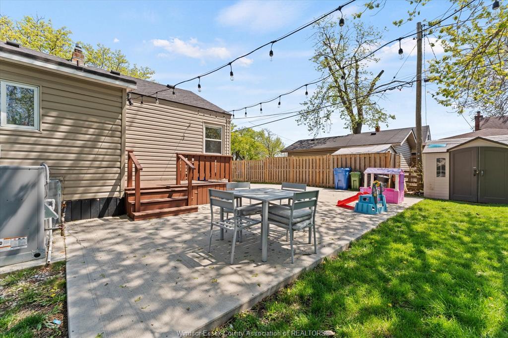 2383 Elsmere, Windsor, ON