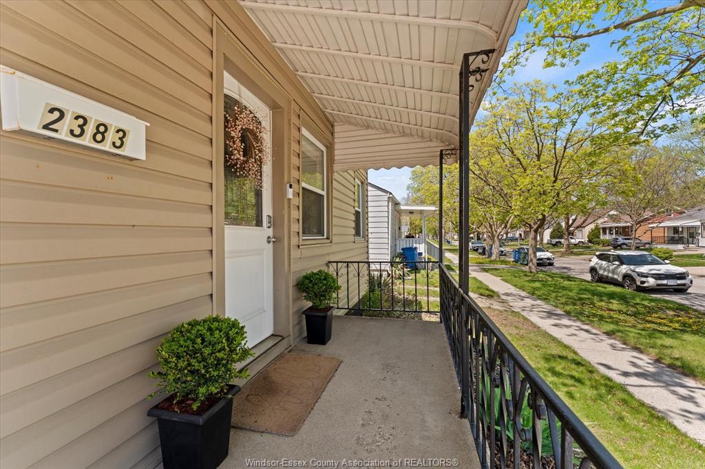 2383 Elsmere, Windsor, ON