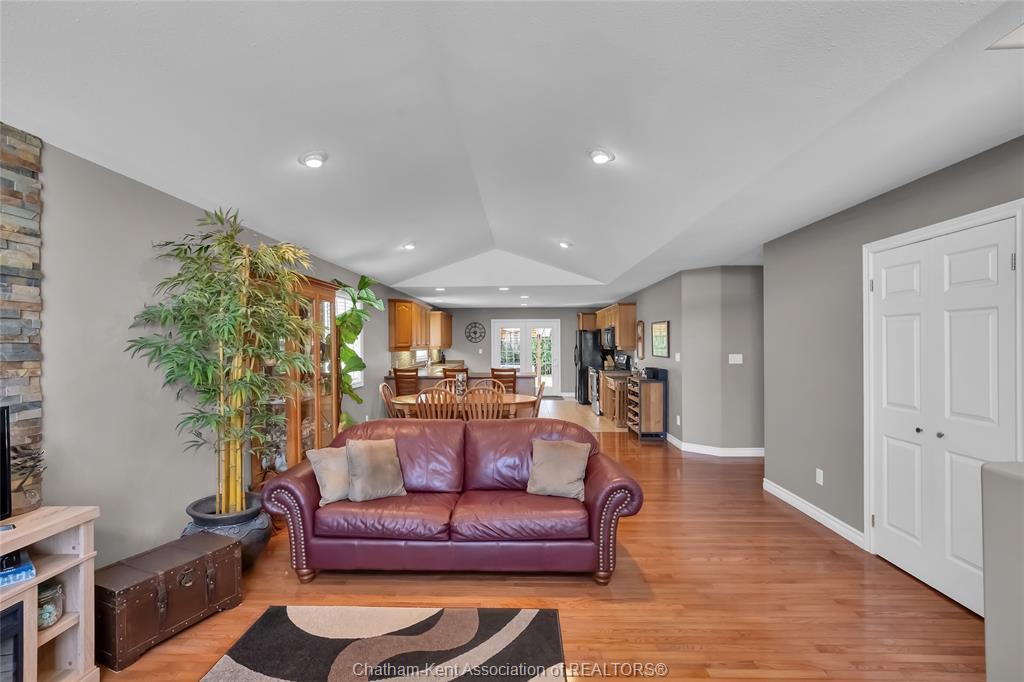 8 Windfield Crescent, Chatham, ON