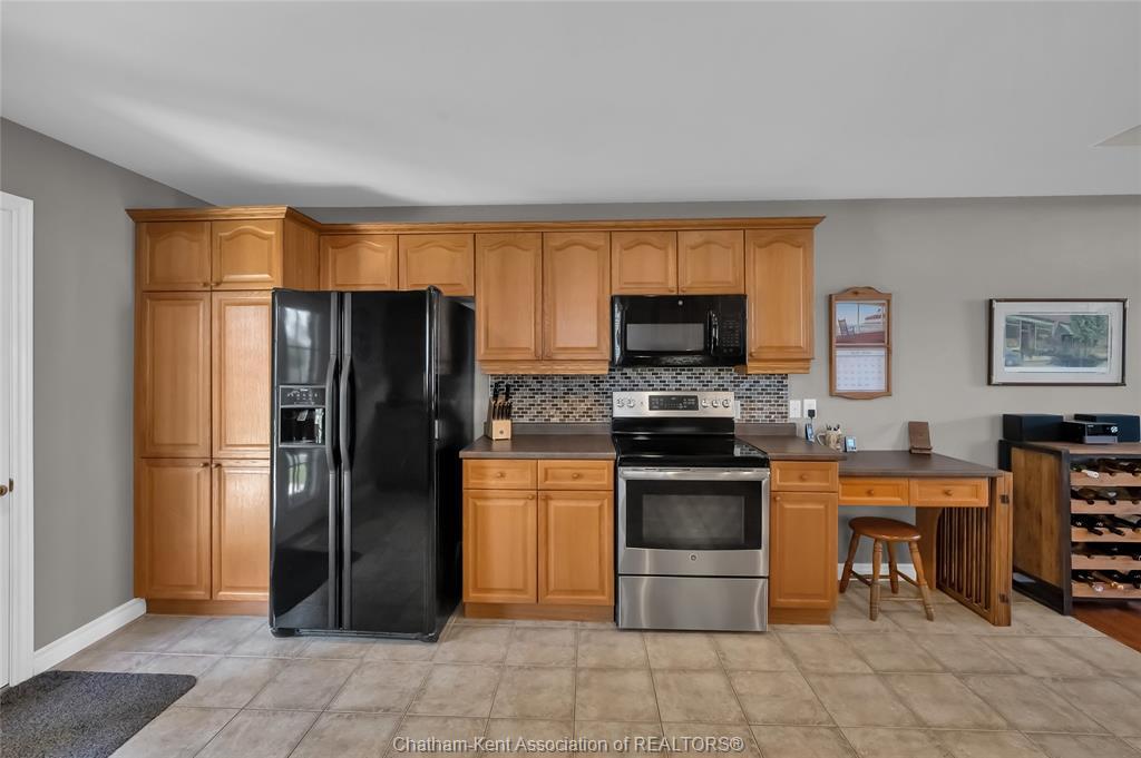 8 Windfield Crescent, Chatham, ON