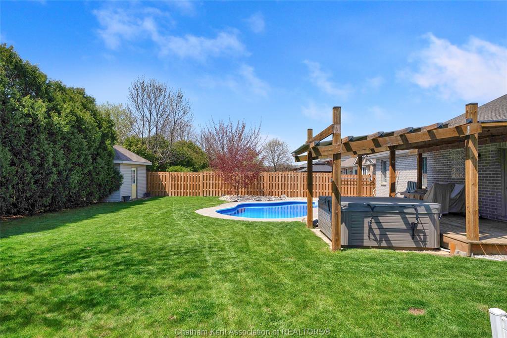 8 Windfield Crescent, Chatham, ON