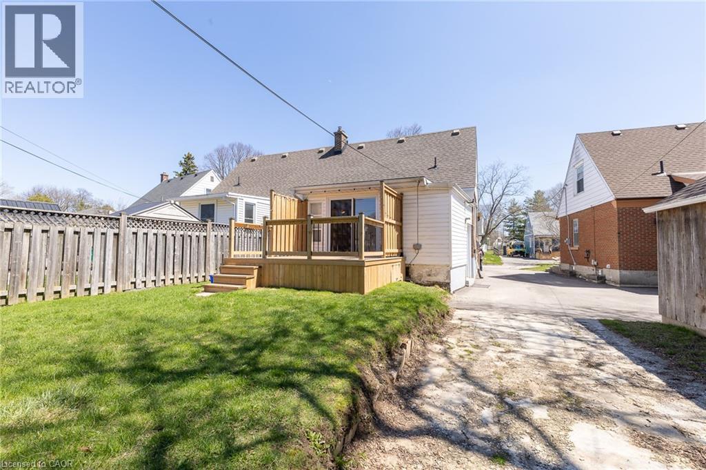 110 Lorne Crescent, Kitchener, ON - Outdoor