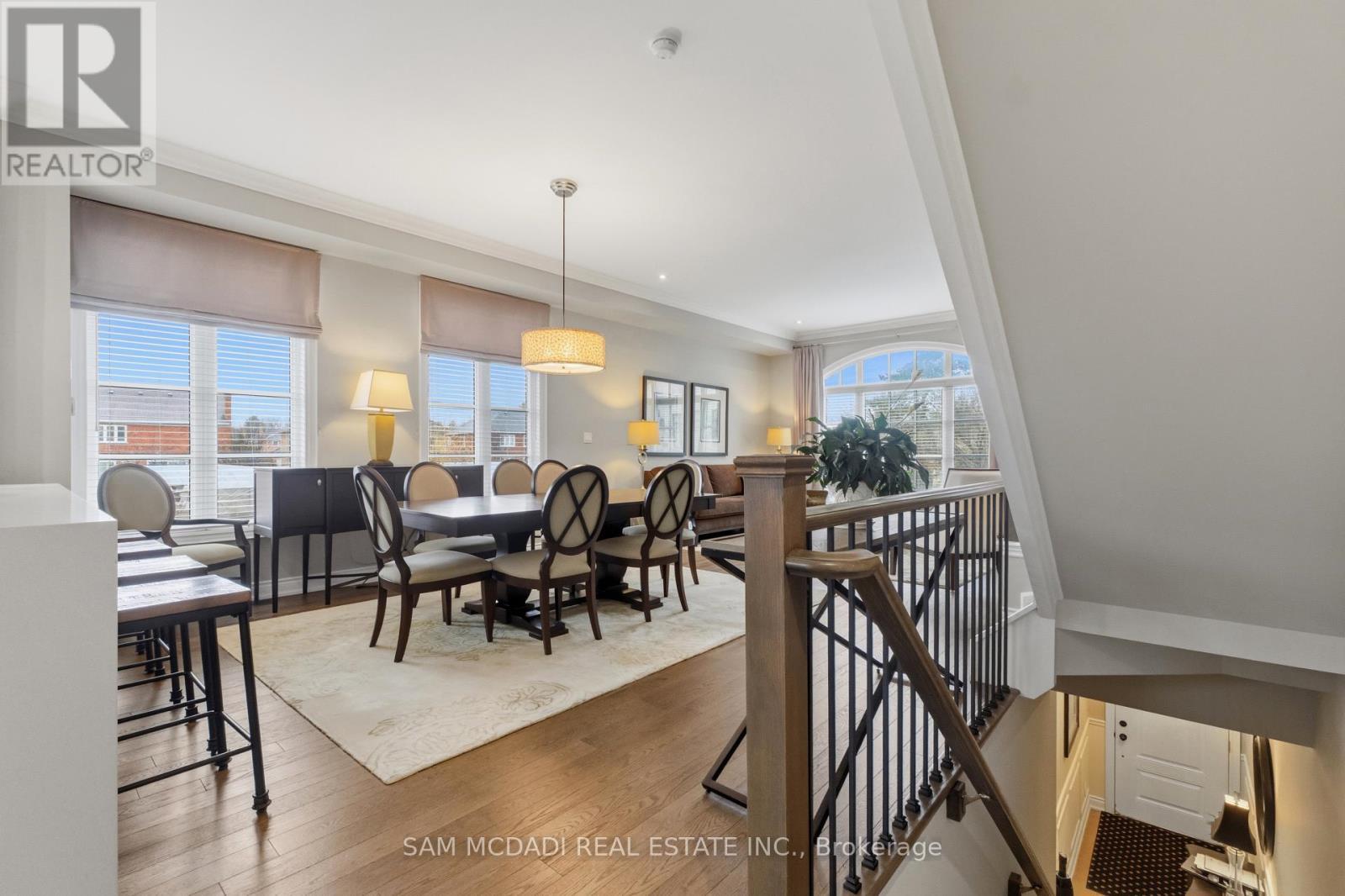 2029 Queensborough Gate, Mississauga, ON - Indoor Photo Showing Dining Room