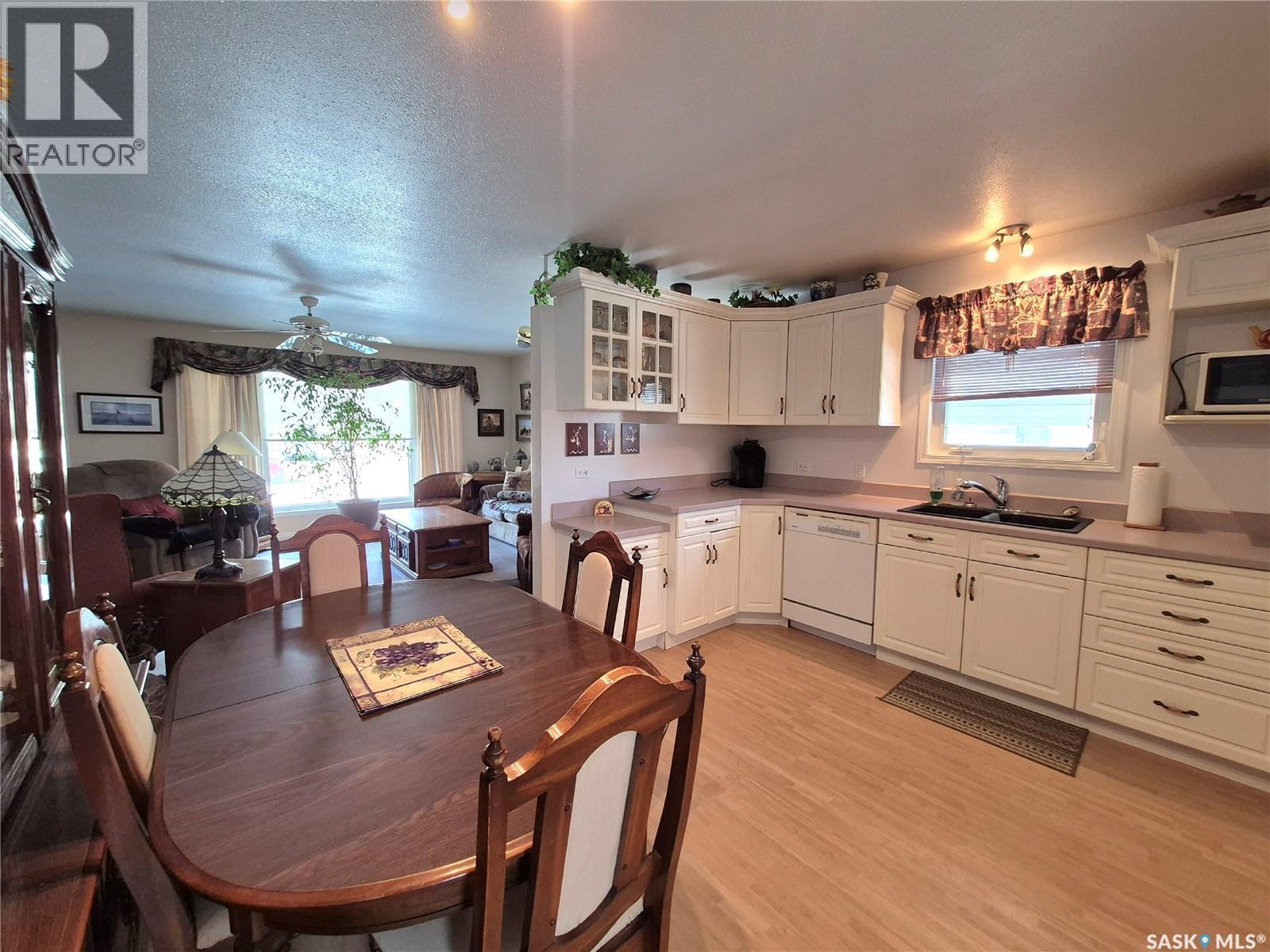 317 2Nd Street W, Ponteix, SK - Indoor Photo Showing Other Room