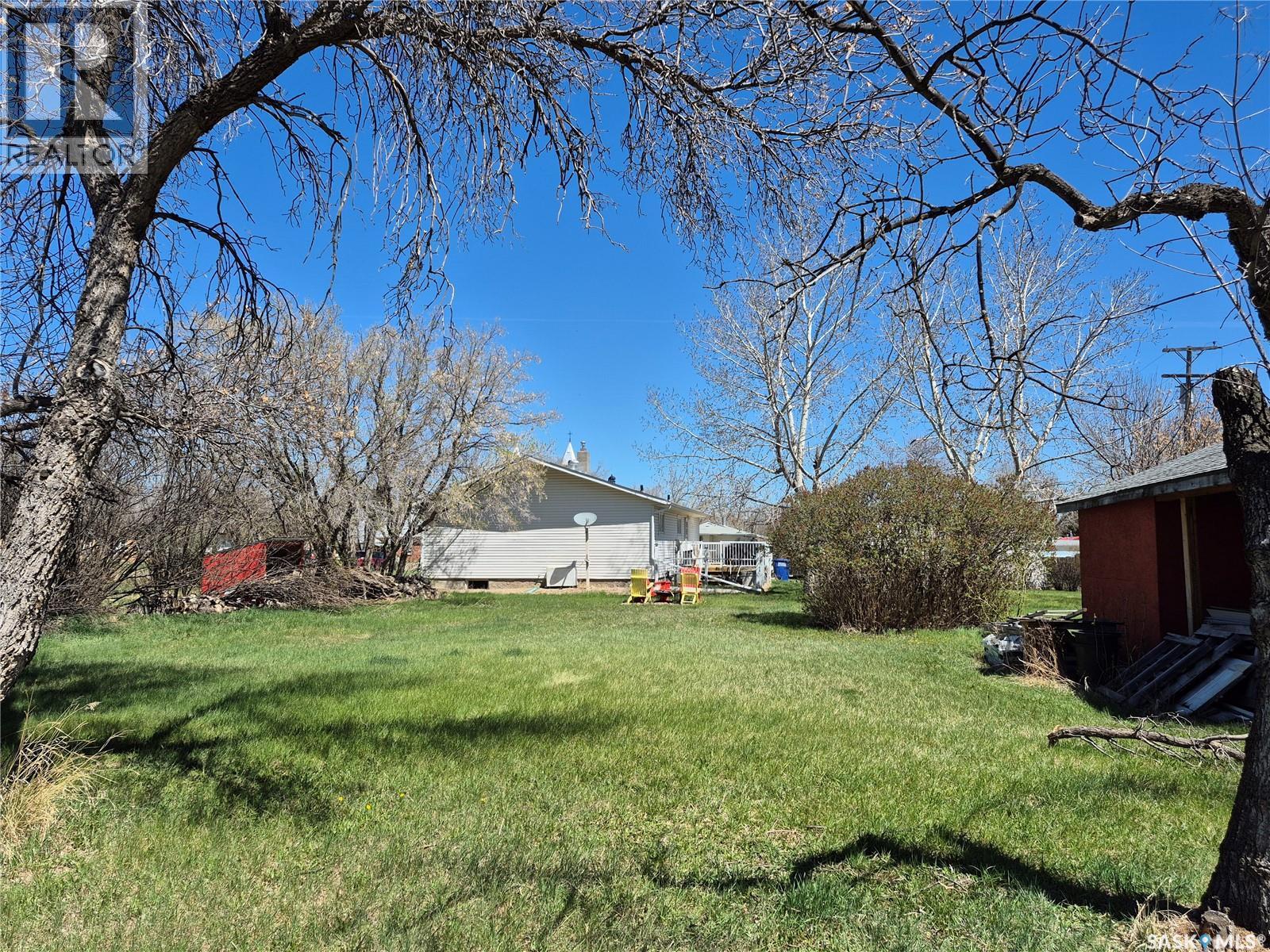 317 2Nd Street W, Ponteix, SK - Outdoor