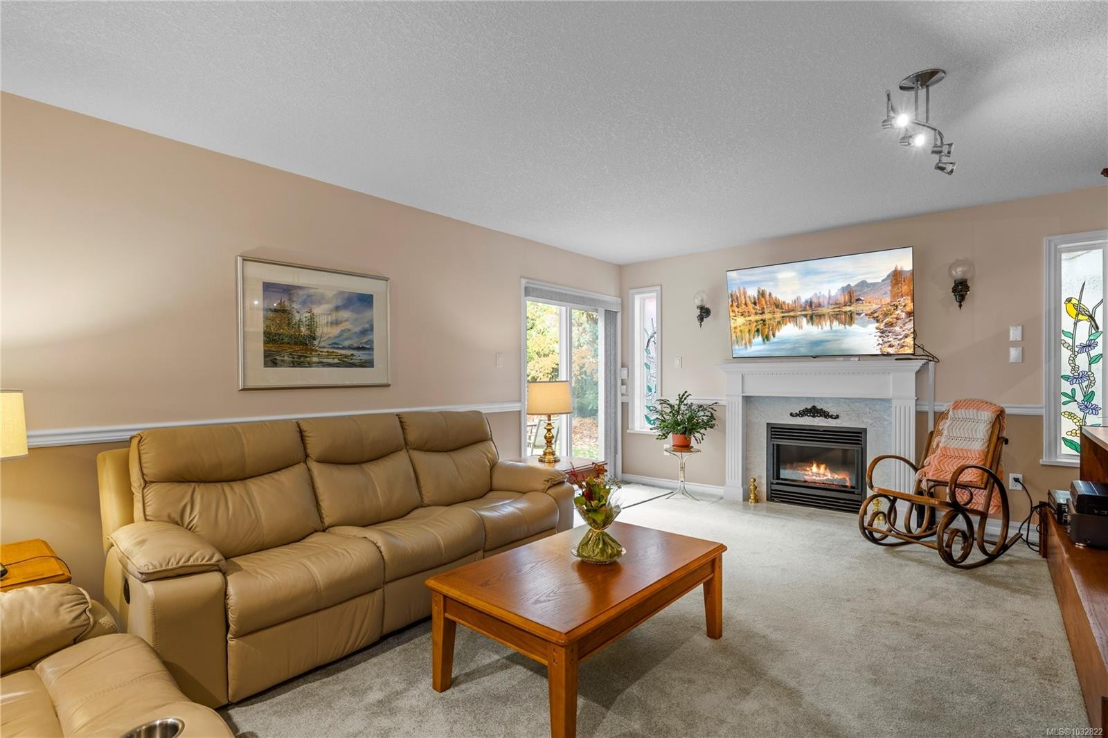 566 Crescent Rd West, Qualicum Beach, BC