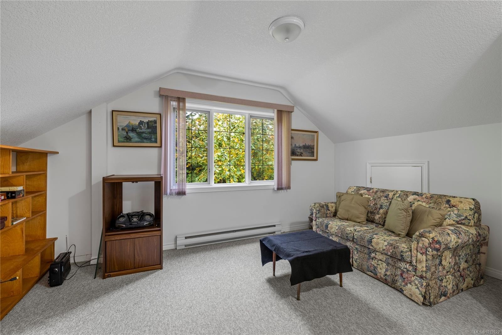 566 Crescent Rd West, Qualicum Beach, BC