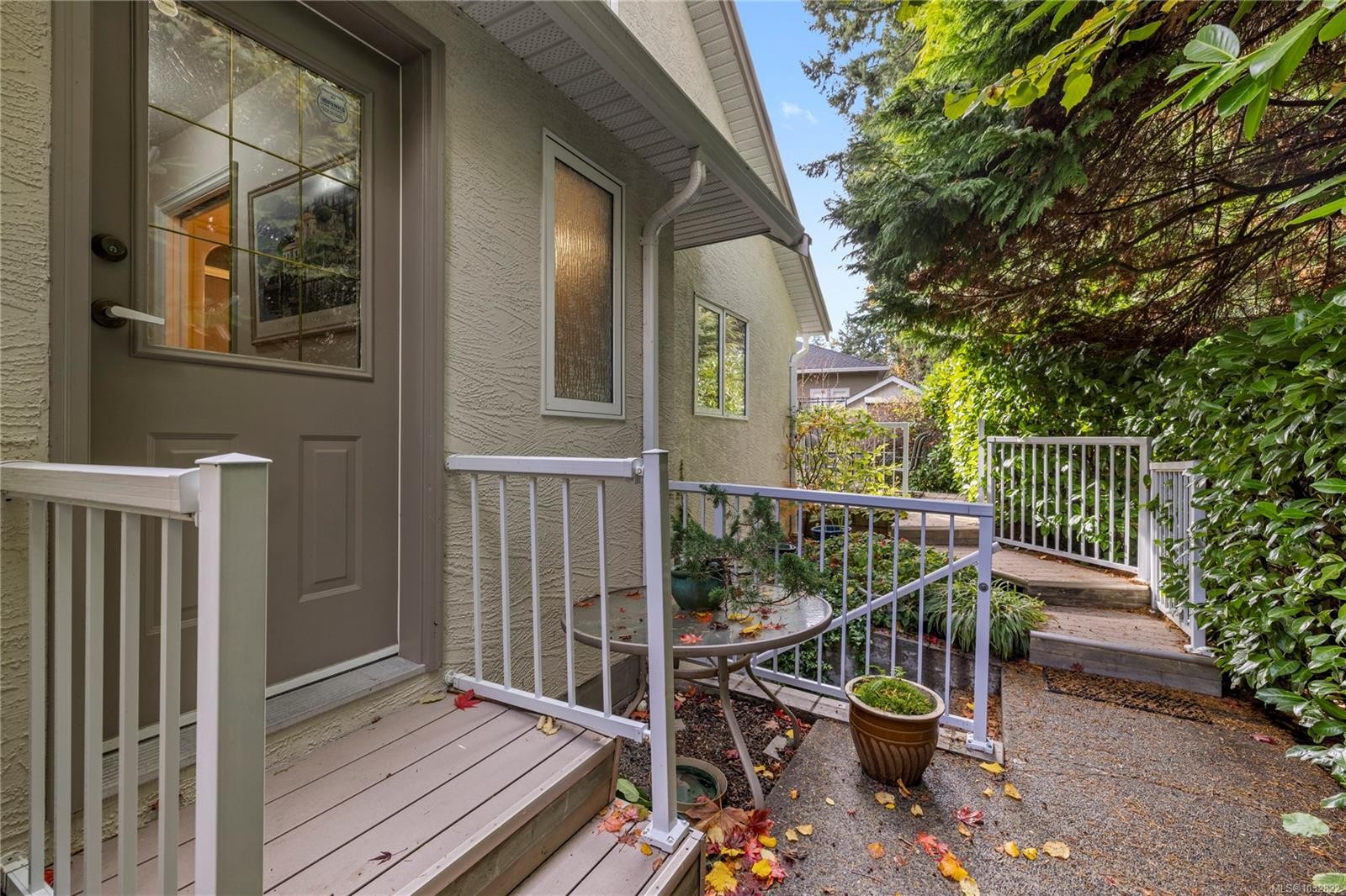 566 Crescent Rd West, Qualicum Beach, BC