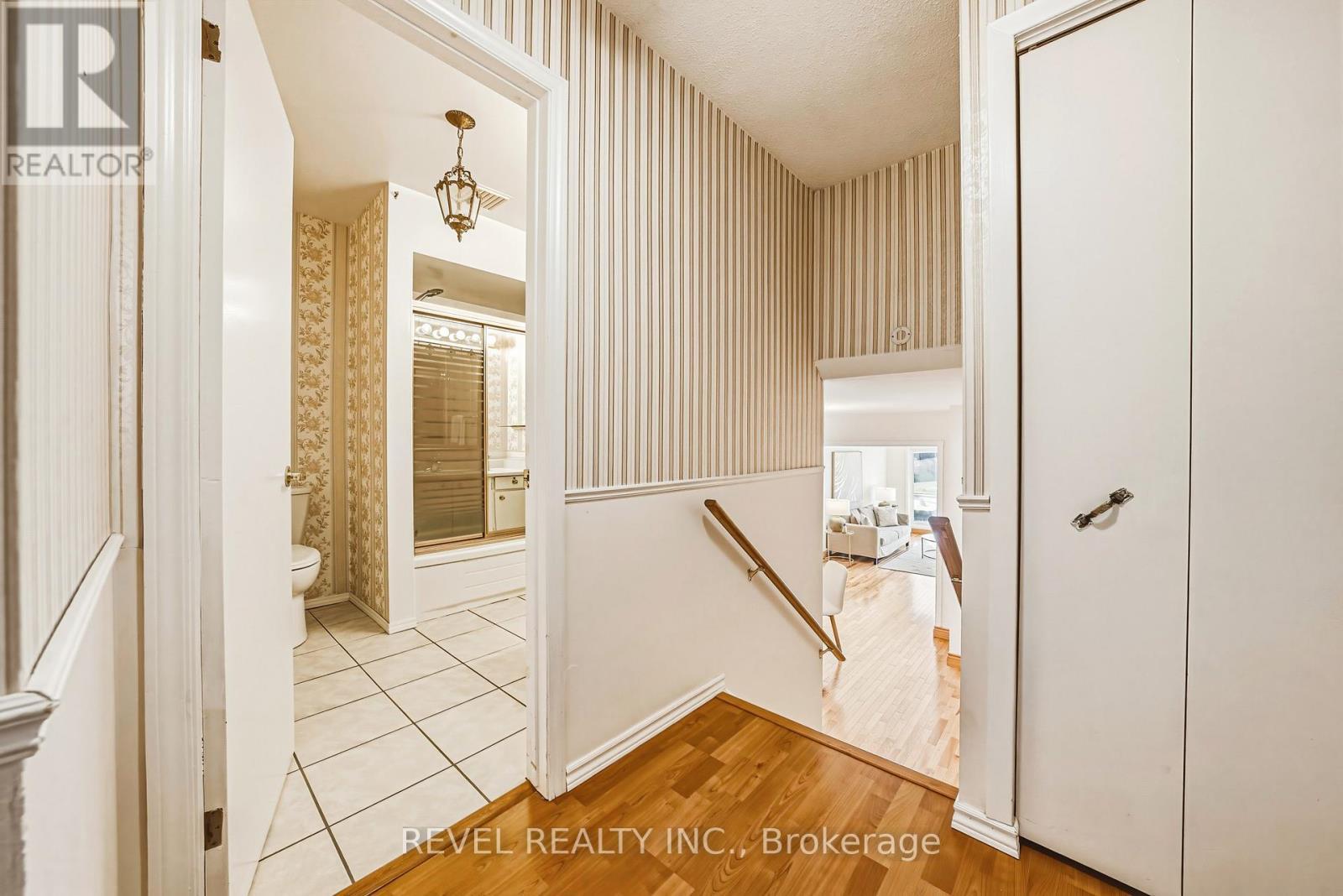 2360 Greenbank Trail, Burlington, ON - Indoor Photo Showing Other Room