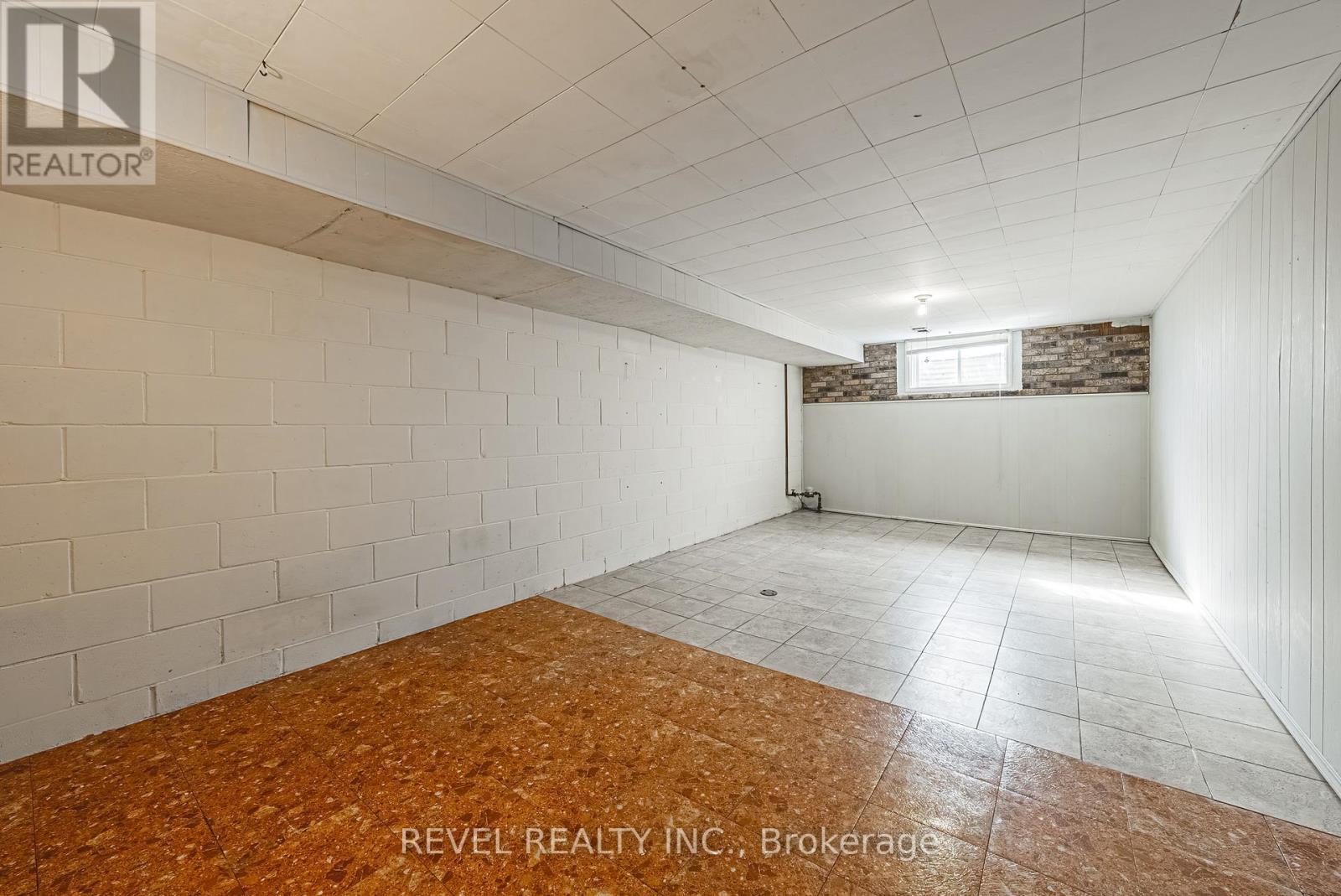 2360 Greenbank Trail, Burlington, ON - Indoor