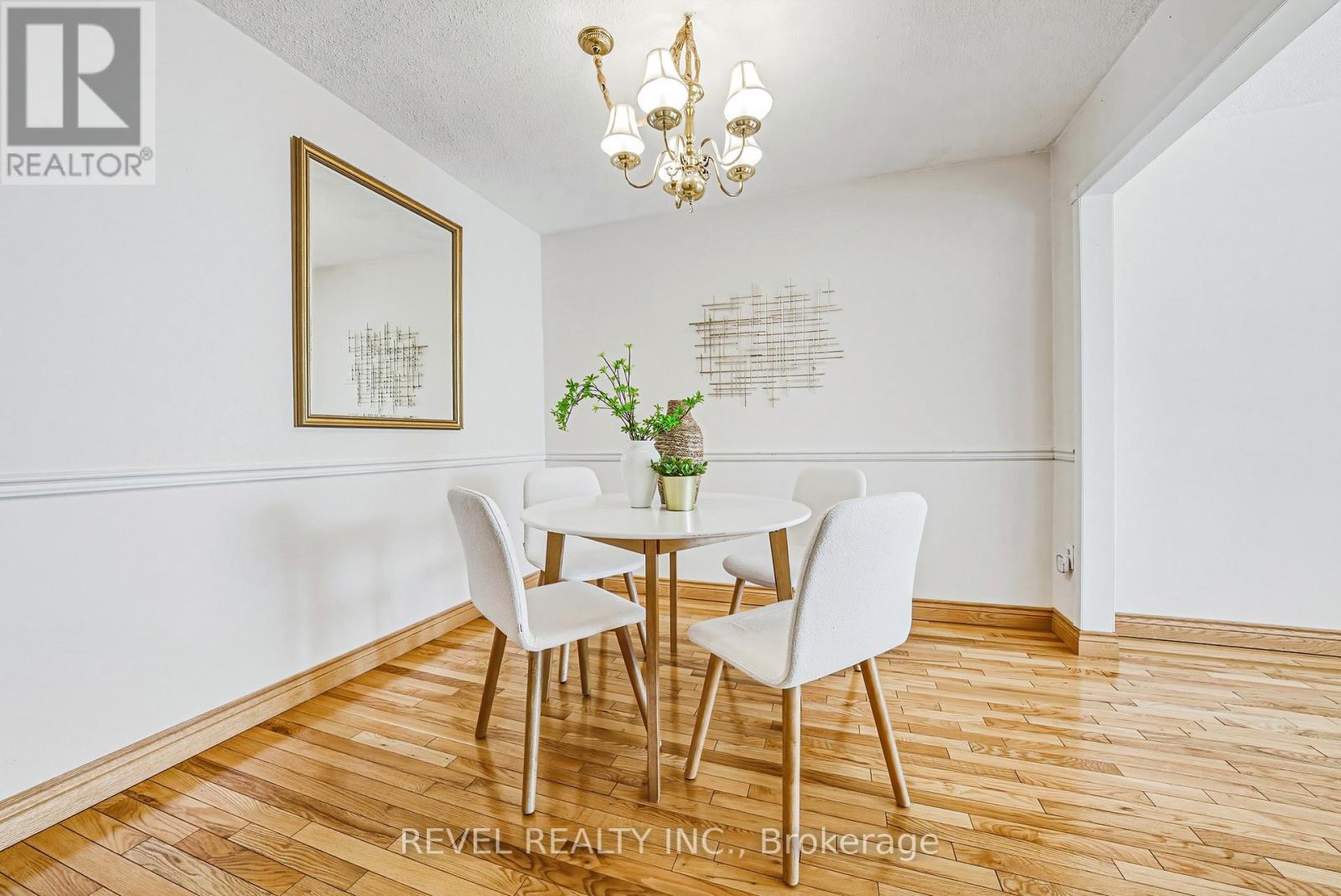 2360 Greenbank Trail, Burlington, ON - Indoor Photo Showing Dining Room