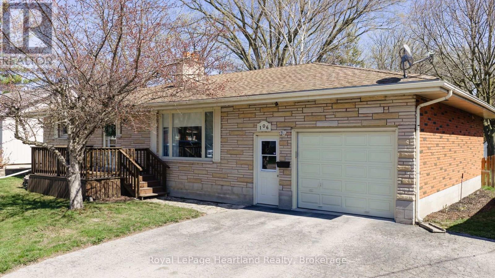 106 Oxford Street, Goderich (Goderich (Town)), ON - Outdoor